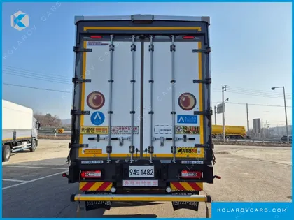 VOLVO CARGO TRUCK 10X4