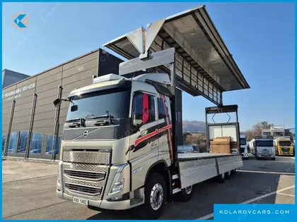 VOLVO CARGO TRUCK 10X4