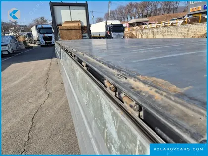 VOLVO CARGO TRUCK 10X4
