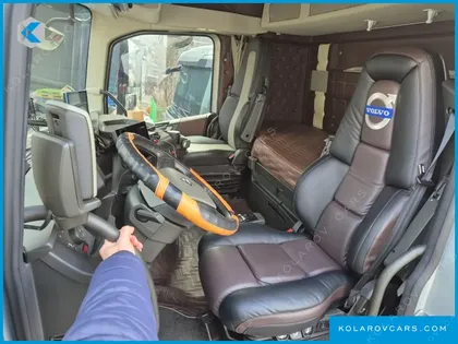 VOLVO CARGO TRUCK 10X4