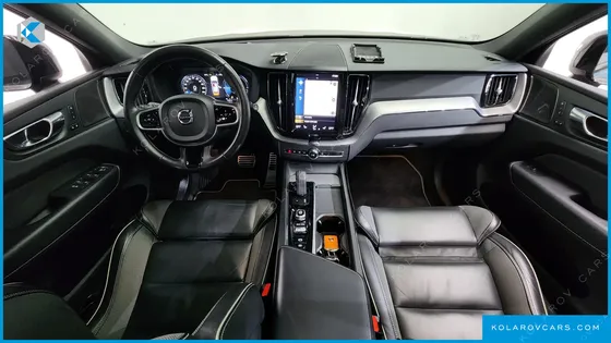 VOLVO XC60 T8 R-DESIGN