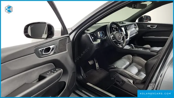 VOLVO XC60 T8 R-DESIGN