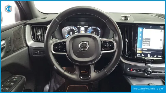 VOLVO XC60 T8 R-DESIGN