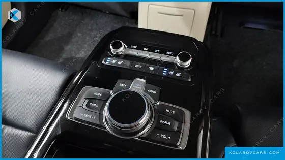 GENESIS EQ900 3.8 GDI AWD
