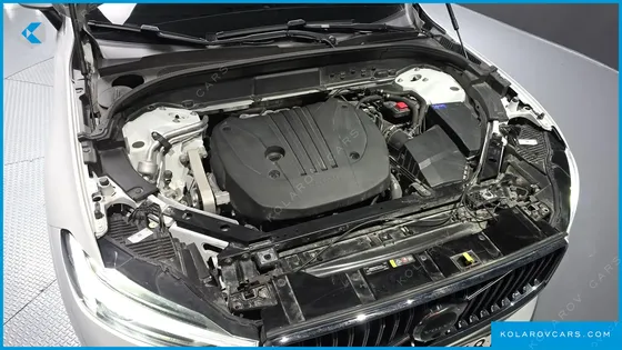 VOLVO XC60 B5 ULTRA BRIGHT