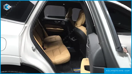 VOLVO XC60 B5 ULTRA BRIGHT