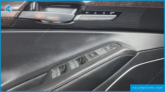GENESIS EQ900 3.8 GDI AWD