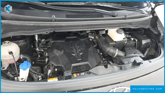 HYUNDAI STARIA L3.5 CARGO 5-SEATER
