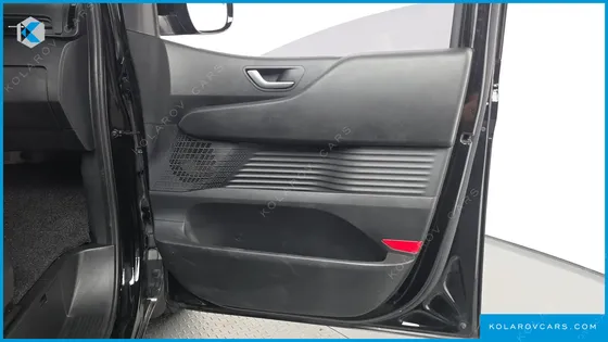 HYUNDAI STARIA L3.5 CARGO 5-SEATER