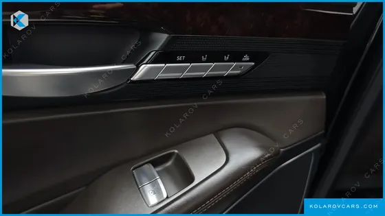 GENESIS EQ900 3.8 GDI AWD
