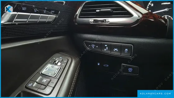 GENESIS EQ900 3.8 GDI AWD
