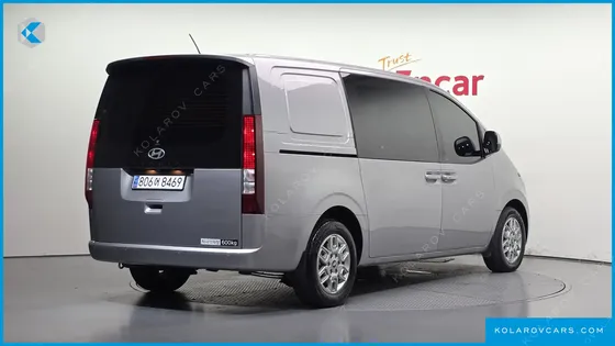 HYUNDAI STARIA HEV 1.6 CARGO 5-SEATER