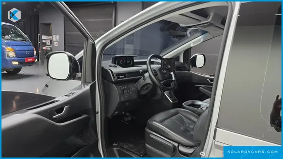 HYUNDAI STARIA HEV 1.6 CARGO 5-SEATER
