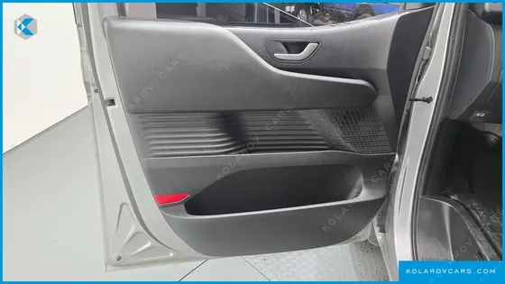 HYUNDAI STARIA HEV 1.6 CARGO 5-SEATER