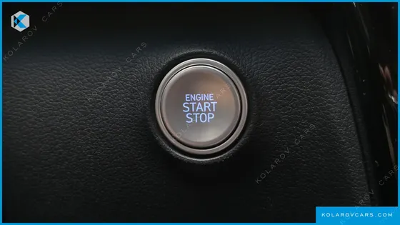 HYUNDAI STARIA LOUNGE 9-SEATER