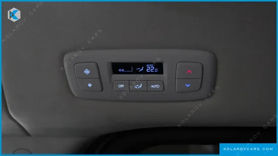 HYUNDAI STARIA LOUNGE 9-SEATER