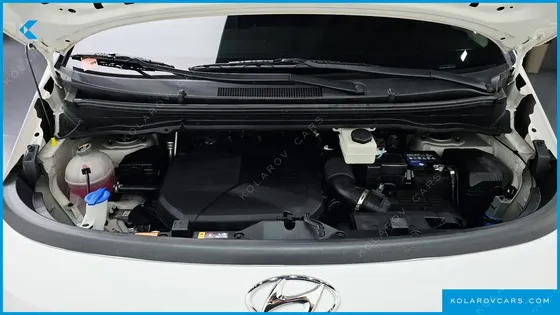 HYUNDAI STARIA CARGO 3-SEATER