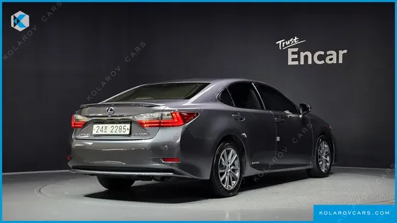 LEXUS ES SUPREME+