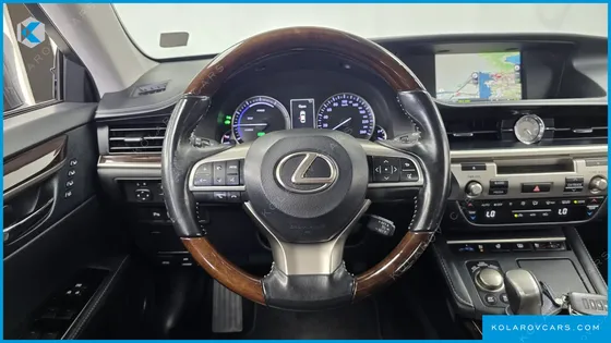 LEXUS ES SUPREME+