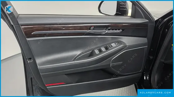 GENESIS EQ900 3.8 GDI AWD