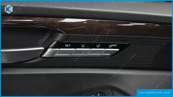 GENESIS EQ900 3.8 GDI AWD