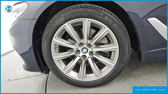 BMW 5 SERIES 520I LUXURY