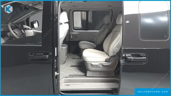 HYUNDAI STARIA HEV 1.6 LOUNGE 9-SEATER
