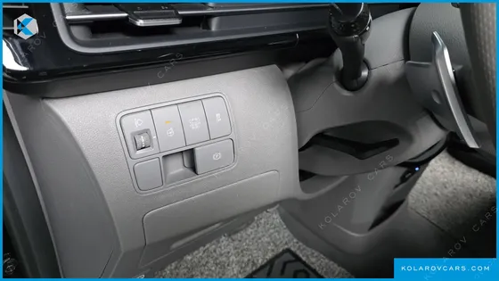 HYUNDAI STARIA HEV 1.6 LOUNGE 9-SEATER