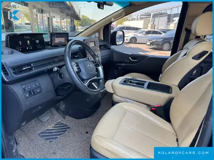 HYUNDAI STARIA 4WD TOURER 9-SEATER