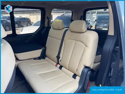 HYUNDAI STARIA 4WD TOURER 9-SEATER