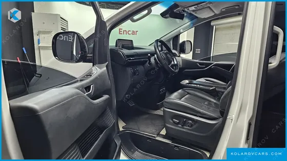 HYUNDAI STARIA L3.5 LOUNGE 7-SEATER