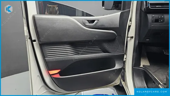 HYUNDAI STARIA L3.5 LOUNGE 7-SEATER