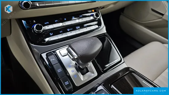 GENESIS EQ900 3.8 GDI AWD