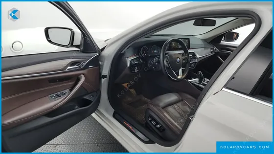 BMW 5 SERIES 530I XDRIVE LUXURY PLUS