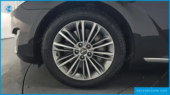 GENESIS EQ900 3.8 GDI AWD