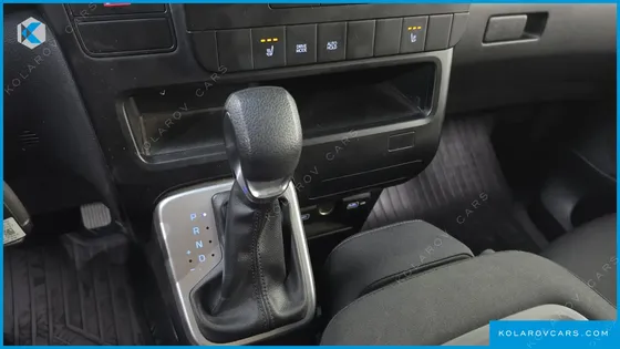 HYUNDAI STARIA TOURER 11-SEATER