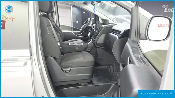 HYUNDAI STARIA TOURER 11-SEATER