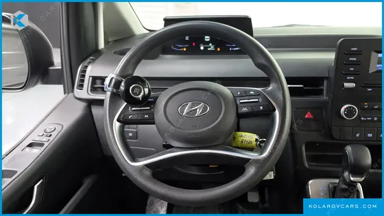 HYUNDAI STARIA TOURER 11-SEATER