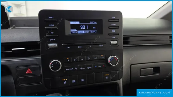 HYUNDAI STARIA TOURER 11-SEATER