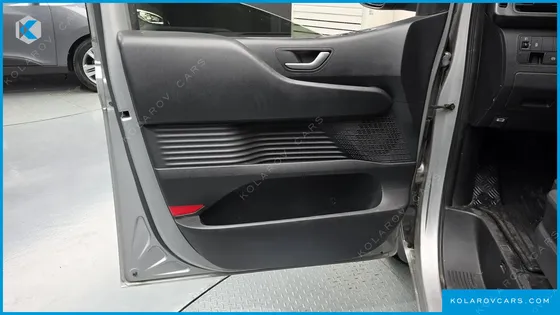 HYUNDAI STARIA TOURER 11-SEATER