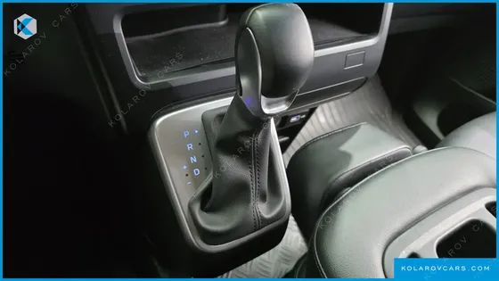 HYUNDAI STARIA TOURER 9-SEATER