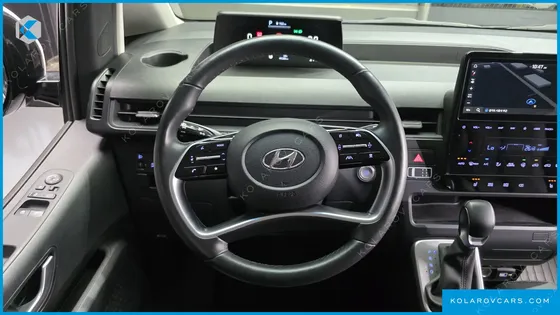HYUNDAI STARIA TOURER 9-SEATER