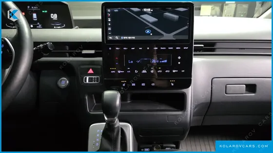 HYUNDAI STARIA TOURER 9-SEATER