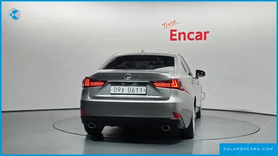 LEXUS IS PREMIUM
