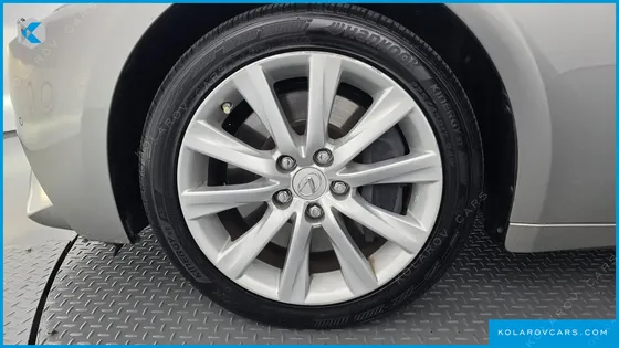 LEXUS IS PREMIUM