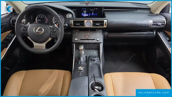LEXUS IS PREMIUM