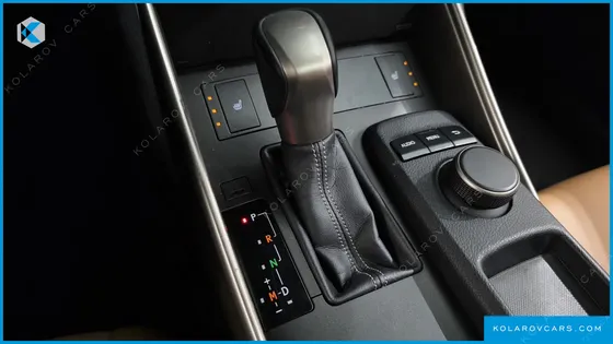 LEXUS IS PREMIUM