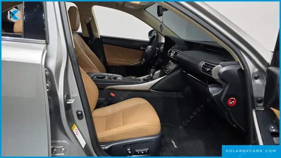 LEXUS IS PREMIUM