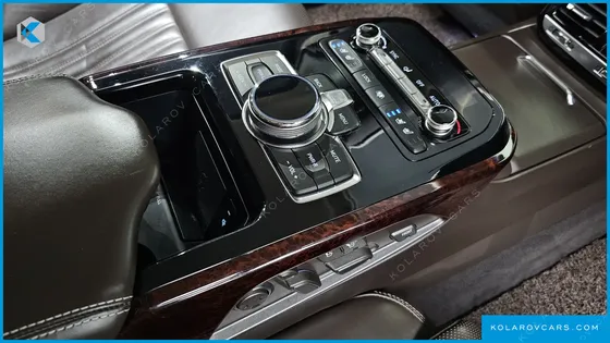 GENESIS EQ900 5.0 GDI AWD