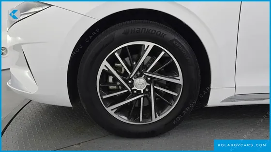 HYUNDAI GRANDEUR 3.0 LPI RENT CAR